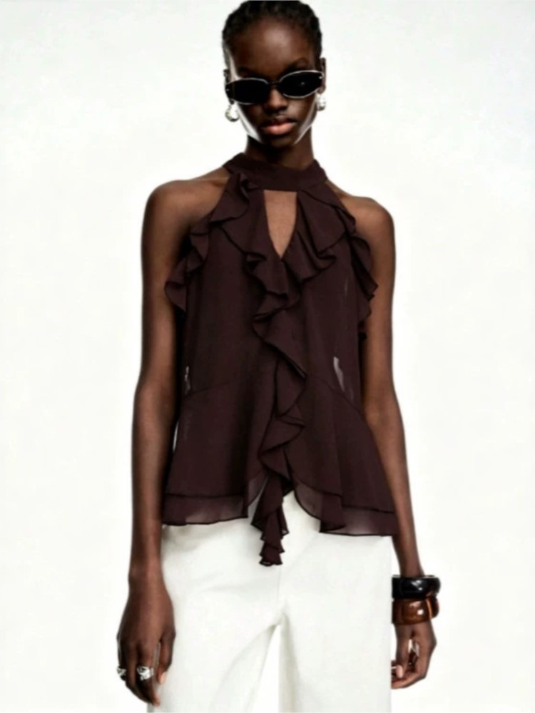 Summer Clothing Trends For Women 2026 - ملابس نسائية 2026: بلوزات بدون أكمام،