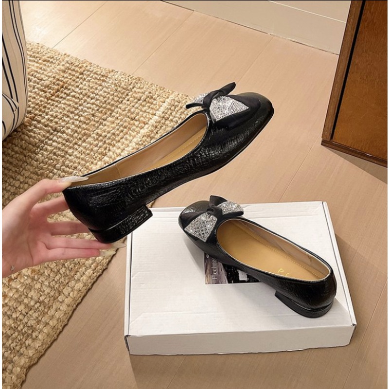 أحذية نسائية بكعب منخفض، موكاس - مراجعة Summer Clothing Trends For Women 2026 وسعره